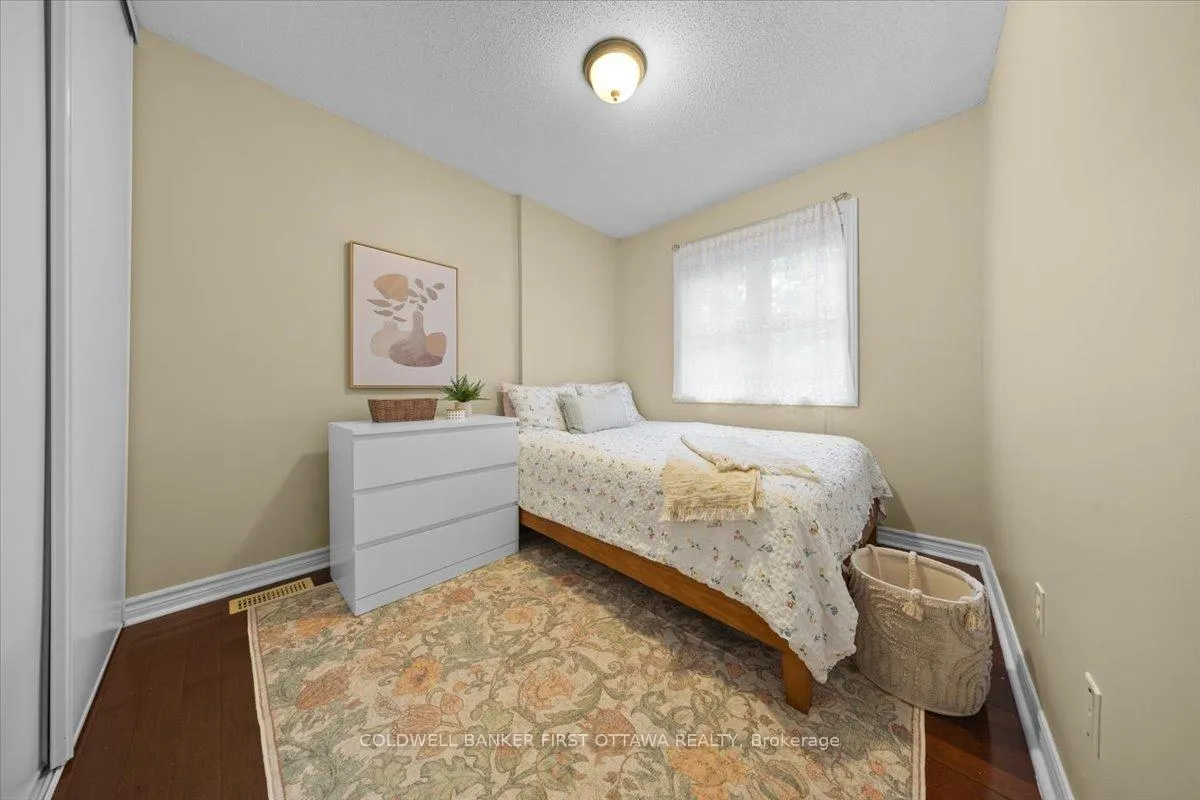 Photo 18 of 29 Heartleaf Private, Ottawa, Hunt Club Park/Greenboro — HOMEH