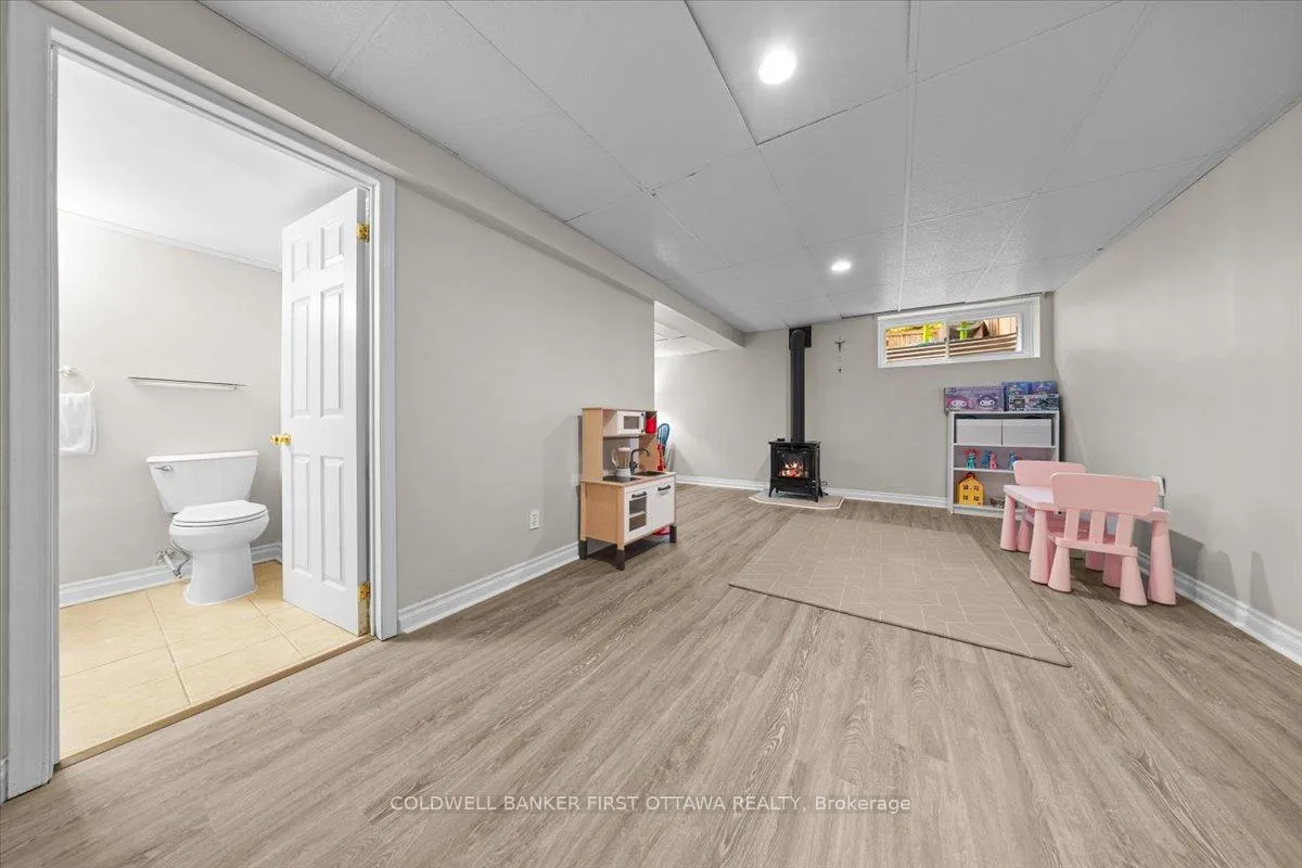 Photo 20 of 29 Heartleaf Private, Ottawa, Hunt Club Park/Greenboro — HOMEH