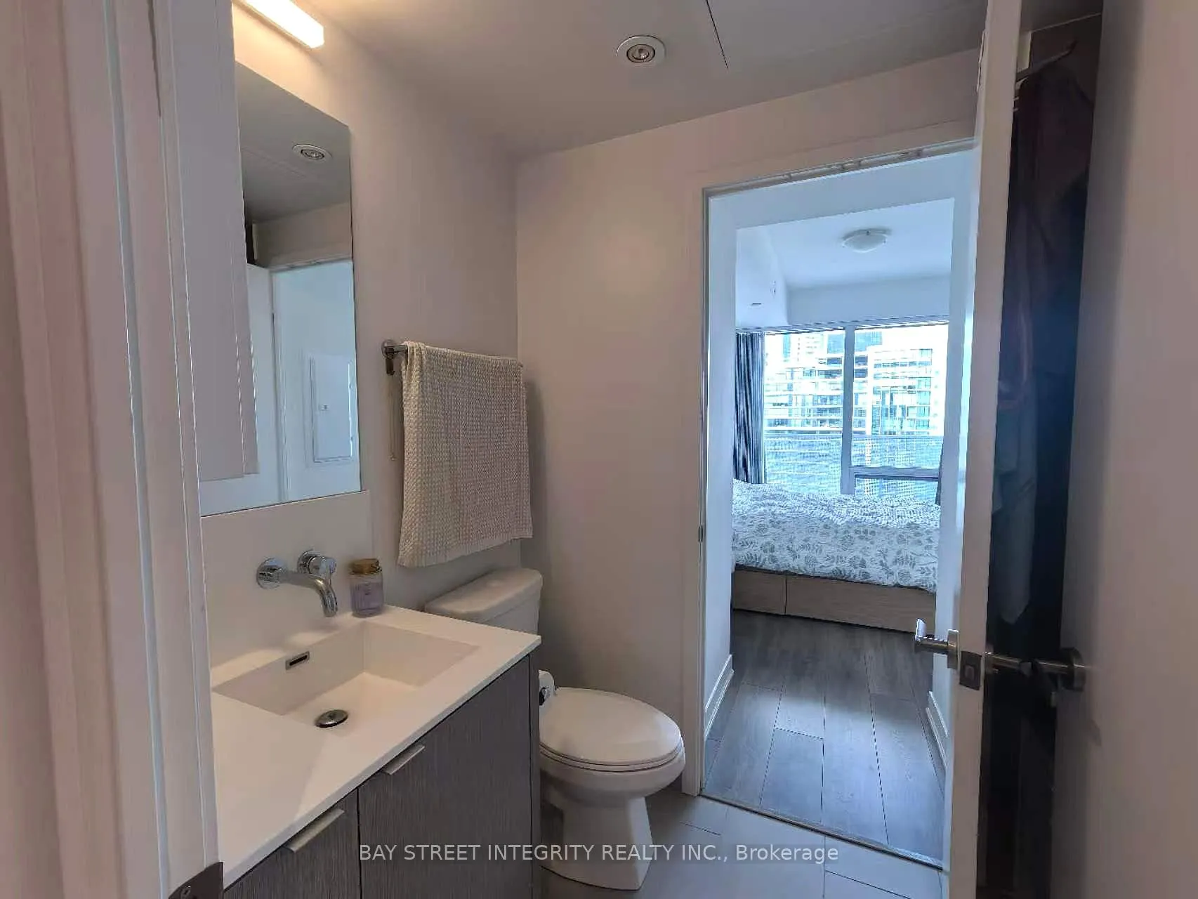 Photo 12 of Unit 4805, 88 Harbour Street, Toronto, Waterfront Communities — HOMEH