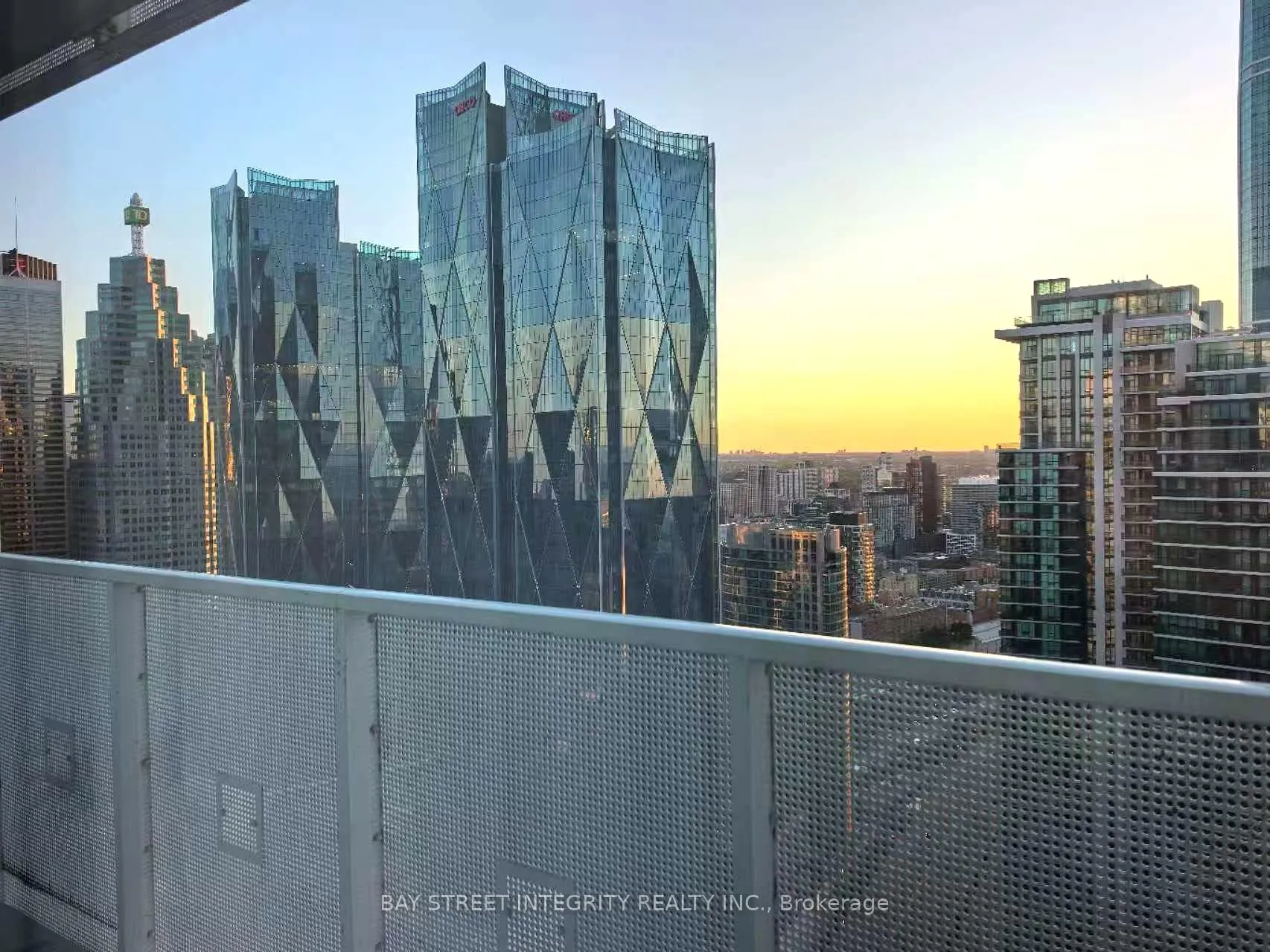 Photo 15 of Unit 4805, 88 Harbour Street, Toronto, Waterfront Communities — HOMEH