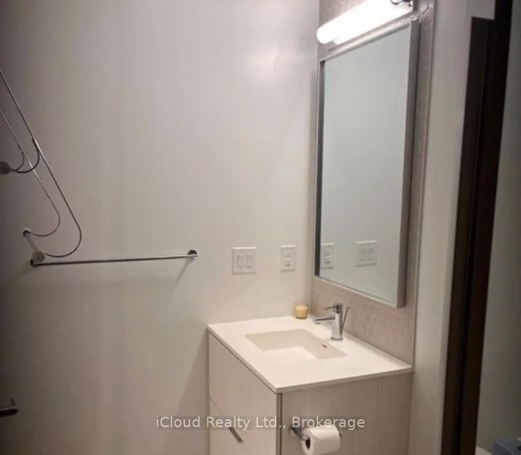 Front of Unit 1618, 2520 Eglinton Avenue W