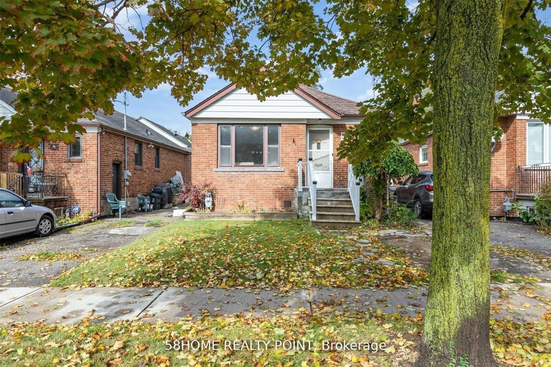 Photo 1 of Unit Main, 56 Regina Avenue, Toronto, Englemount-Lawrence — HOMEH