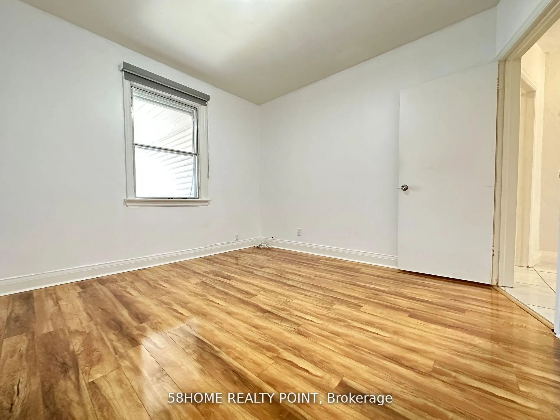 Photo 14 of Unit Main, 56 Regina Avenue, Toronto, Englemount-Lawrence — HOMEH