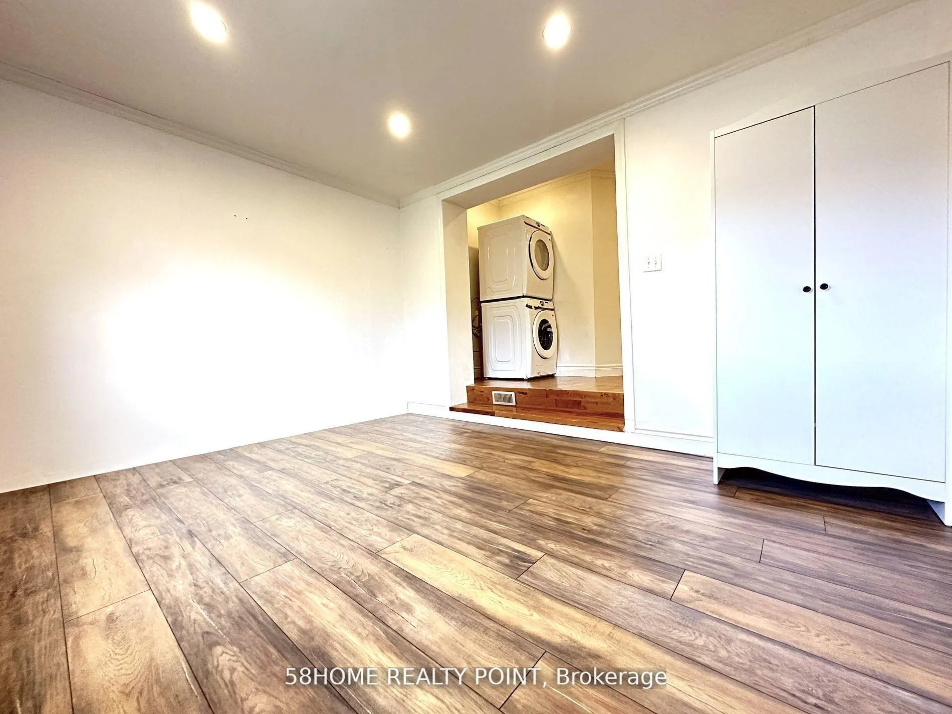 Photo 15 of Unit Main, 56 Regina Avenue, Toronto, Englemount-Lawrence — HOMEH