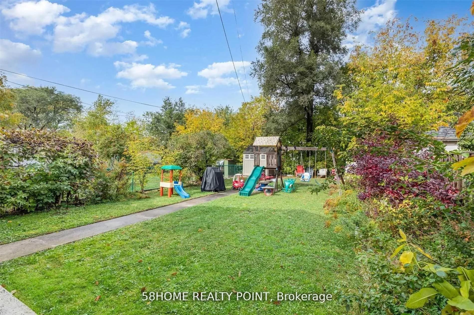 Photo 18 of Unit Main, 56 Regina Avenue, Toronto, Englemount-Lawrence — HOMEH