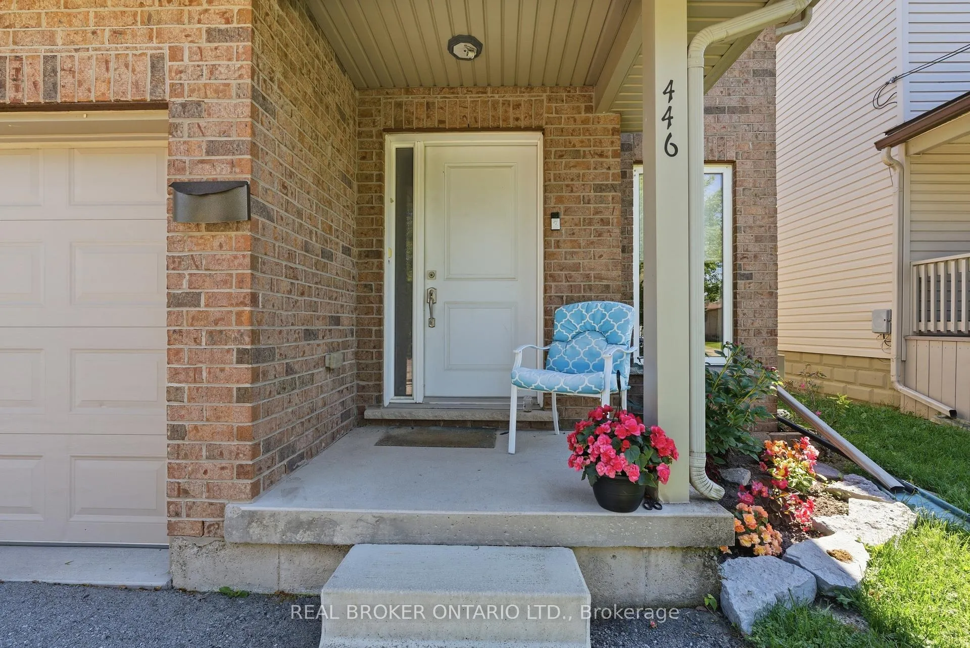 Photo 4 of 446 Scholfield Avenue N, Welland, Welland Downtown — HOMEH