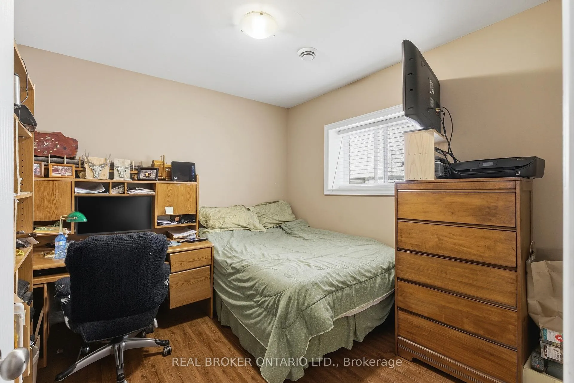 Photo 17 of 446 Scholfield Avenue N, Welland, Welland Downtown — HOMEH