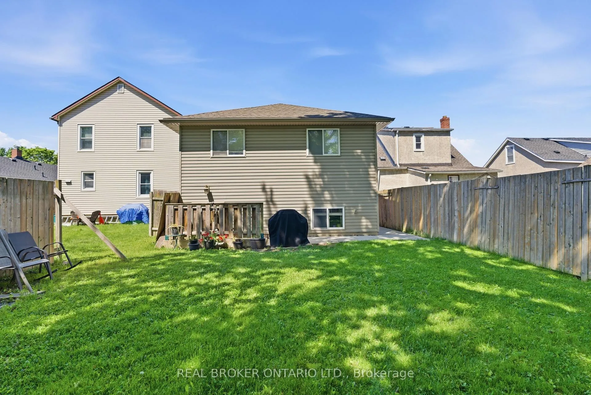 Photo 20 of 446 Scholfield Avenue N, Welland, Welland Downtown — HOMEH