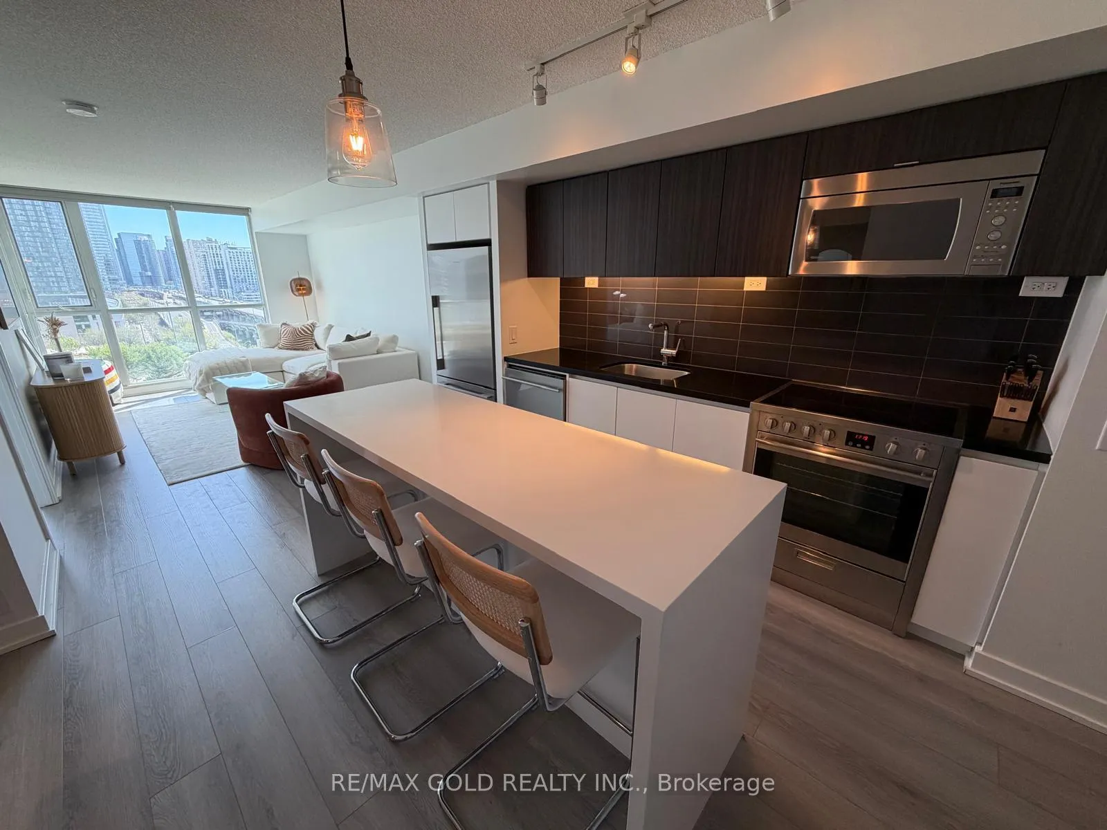Photo 4 of Unit 1006, 75 Queens Wharf Road, Toronto, Waterfront Communities — HOMEH
