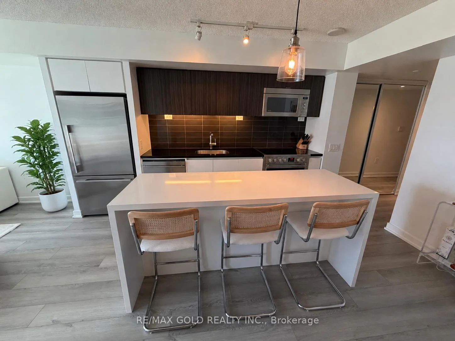 Photo 5 of Unit 1006, 75 Queens Wharf Road, Toronto, Waterfront Communities — HOMEH