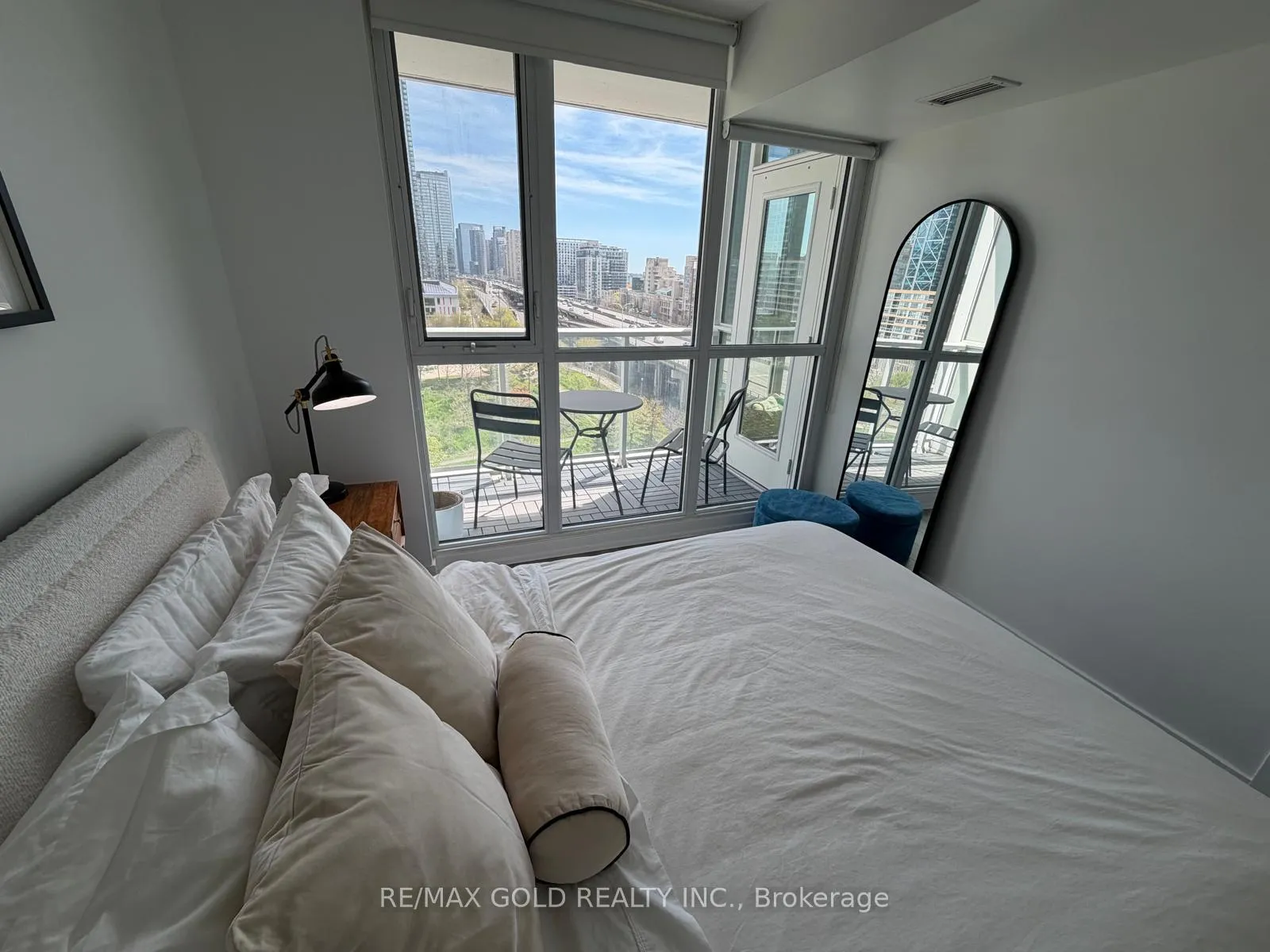 Photo 11 of Unit 1006, 75 Queens Wharf Road, Toronto, Waterfront Communities — HOMEH