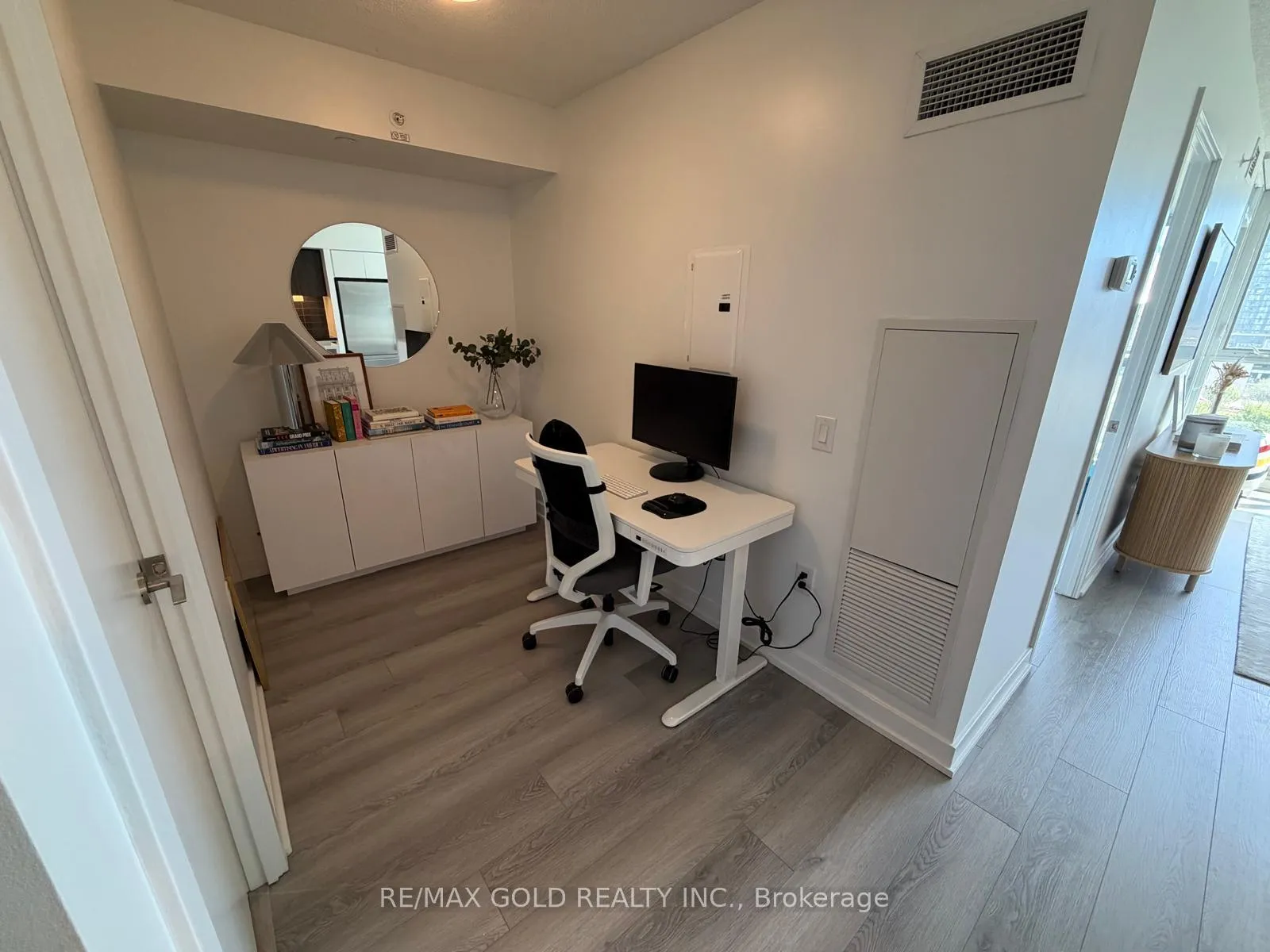 Photo 13 of Unit 1006, 75 Queens Wharf Road, Toronto, Waterfront Communities — HOMEH