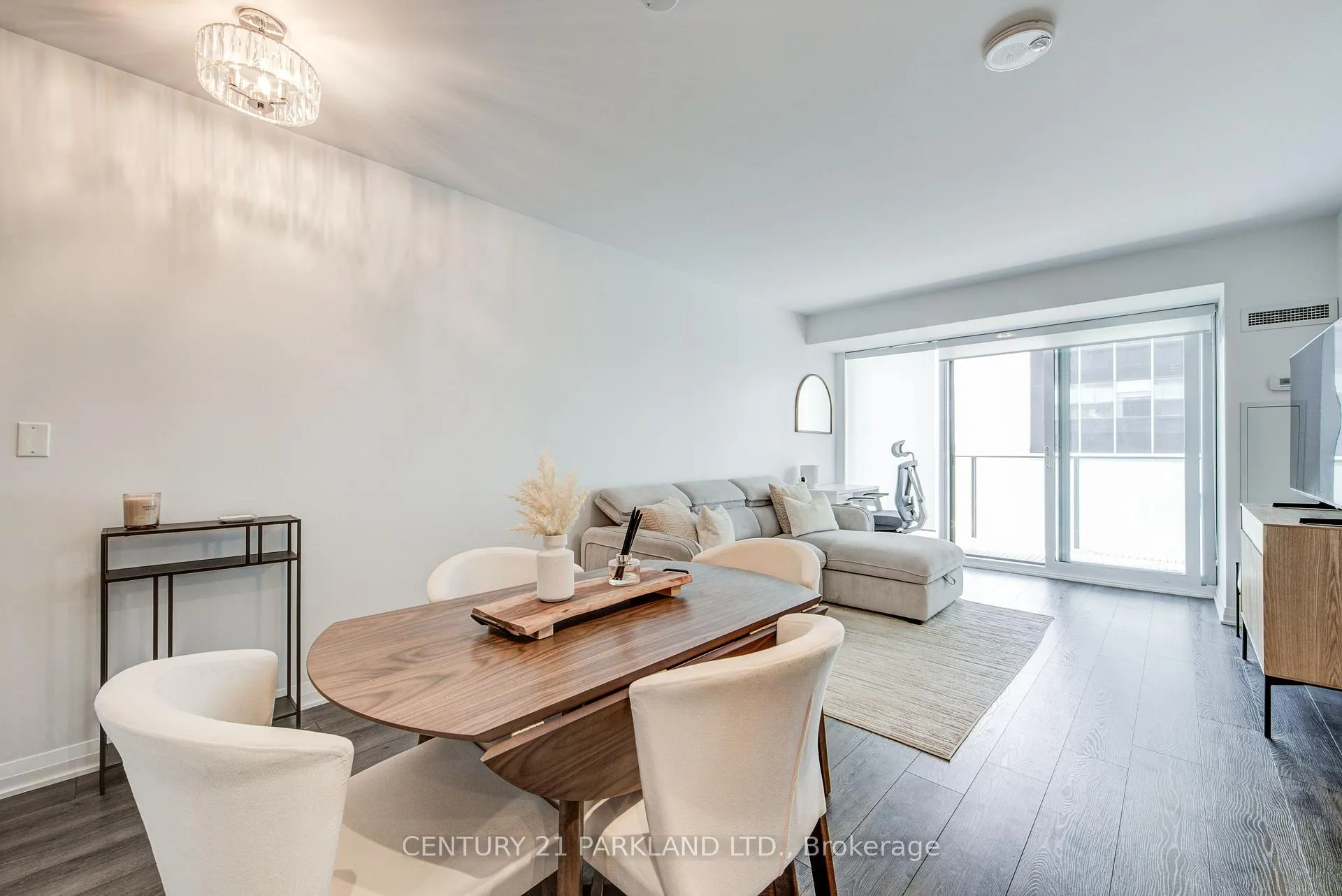 Photo 9 of Unit 1203, 99 Foxbar Road, Toronto, Yonge-St. Clair — HOMEH