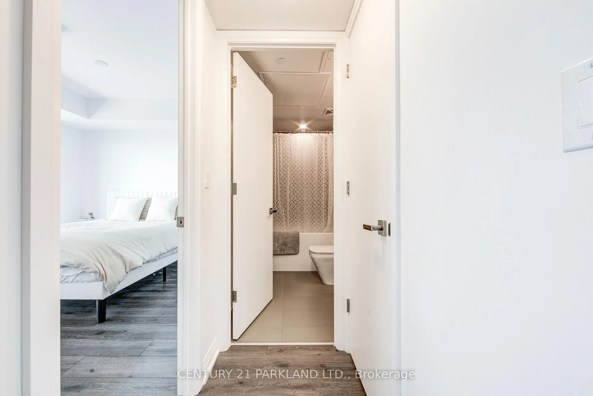 Photo 16 of Unit 1203, 99 Foxbar Road, Toronto, Yonge-St. Clair — HOMEH
