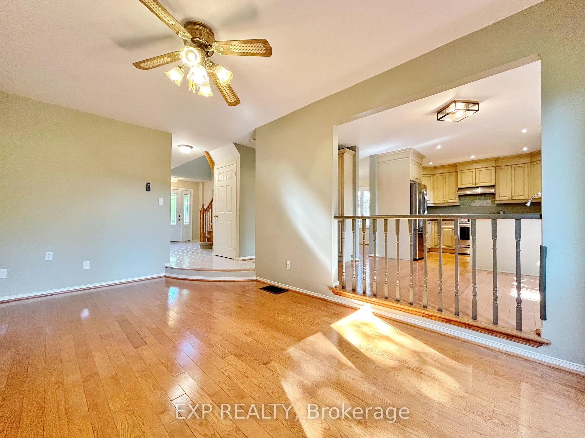 Photo 12 of 23 Haskell Crescent, Aurora, Aurora Highlands — HOMEH