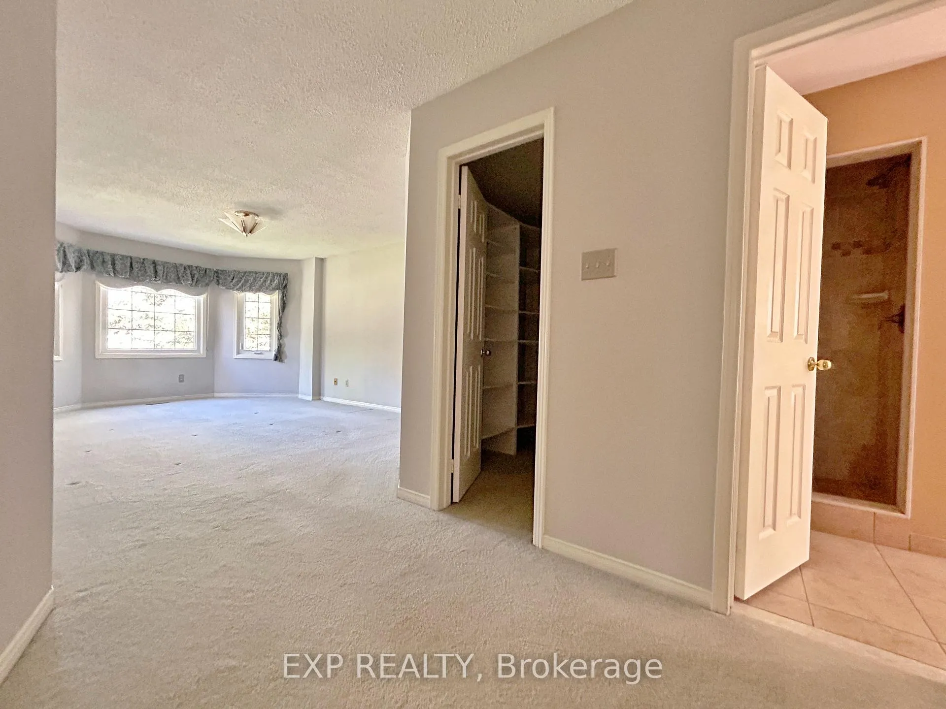Photo 16 of 23 Haskell Crescent, Aurora, Aurora Highlands — HOMEH