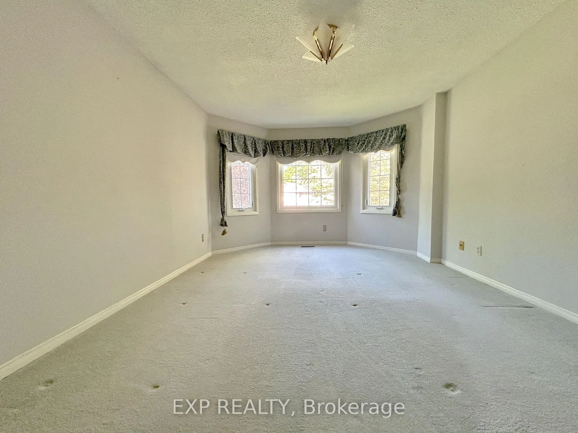 Photo 17 of 23 Haskell Crescent, Aurora, Aurora Highlands — HOMEH