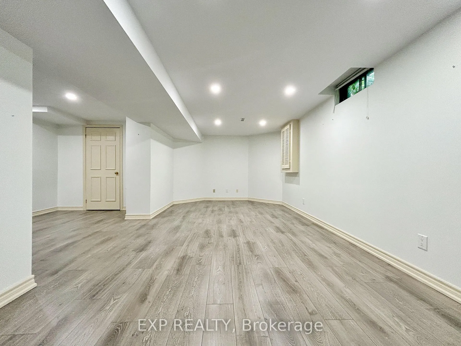 Photo 26 of 23 Haskell Crescent, Aurora, Aurora Highlands — HOMEH