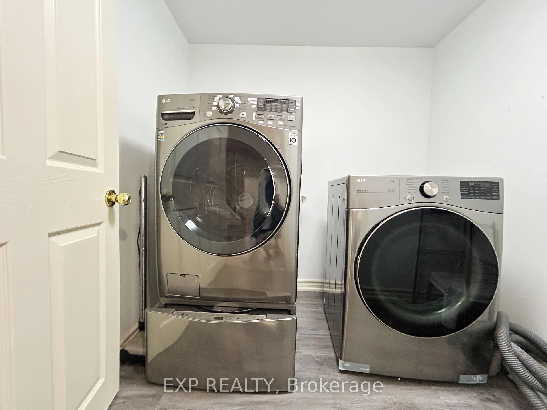 Photo 33 of 23 Haskell Crescent, Aurora, Aurora Highlands — HOMEH