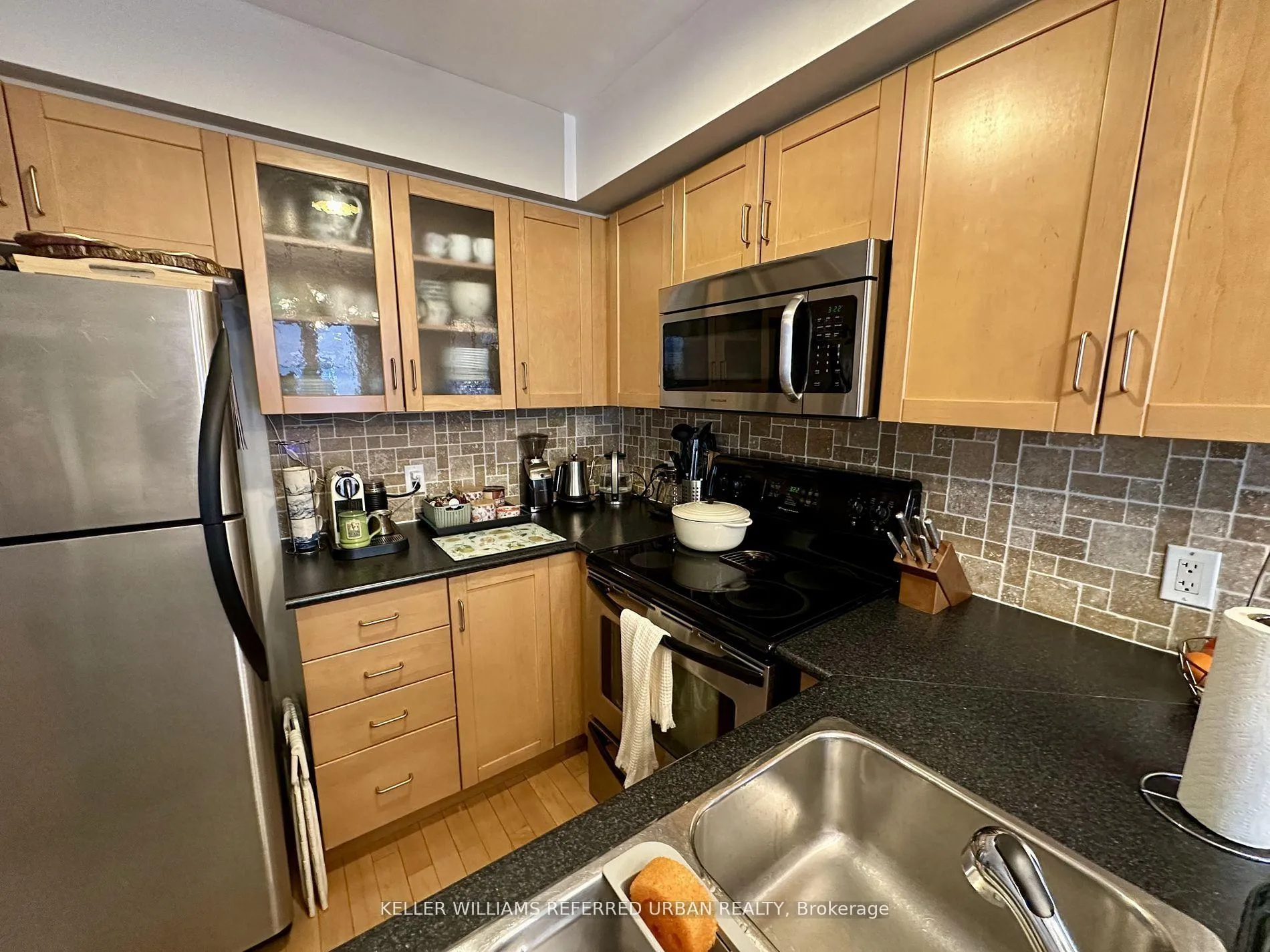 Photo 2 of Unit 319, 30 Western Battery Road, Toronto, Niagara — HOMEH
