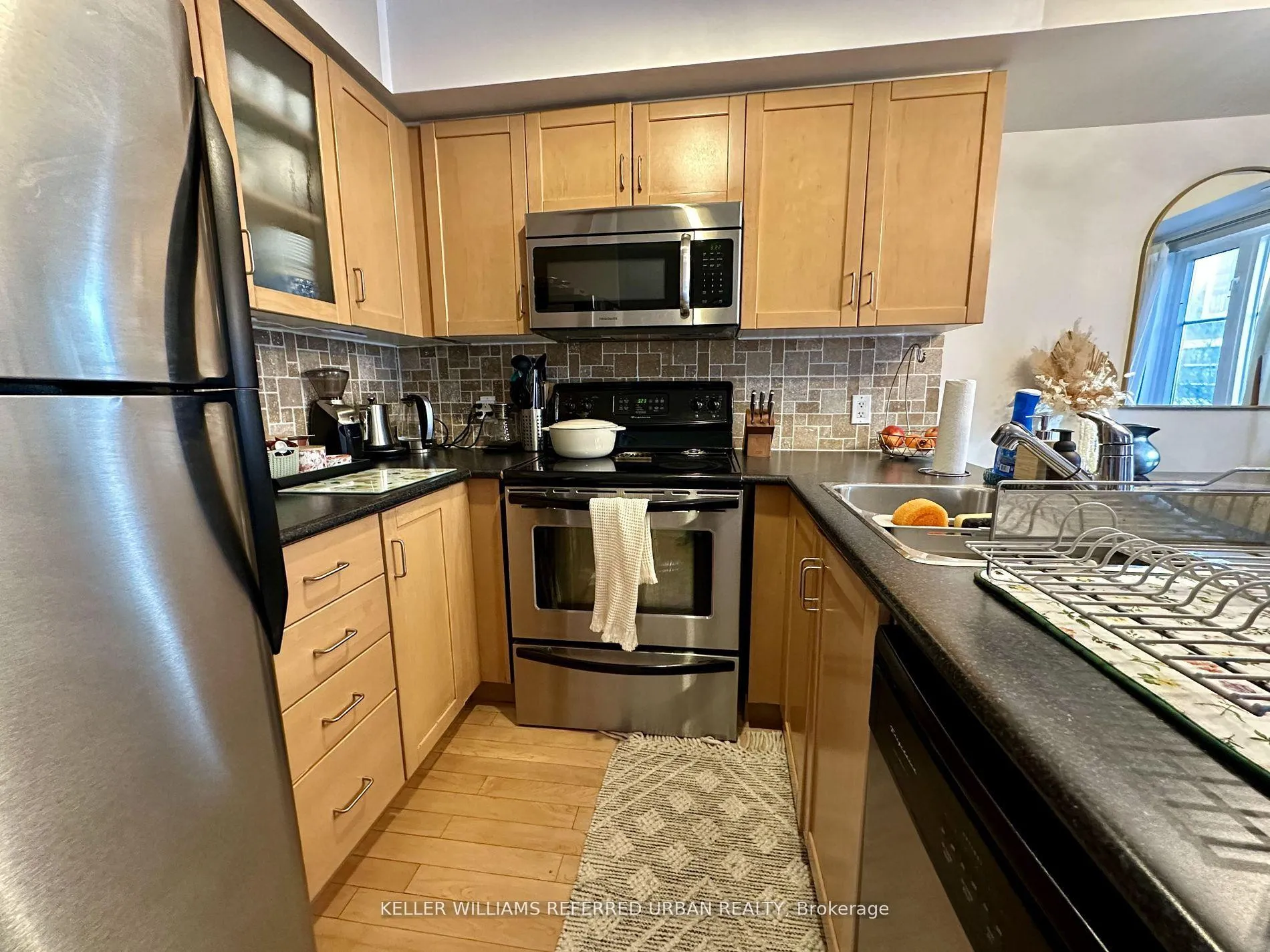 Photo 3 of Unit 319, 30 Western Battery Road, Toronto, Niagara — HOMEH