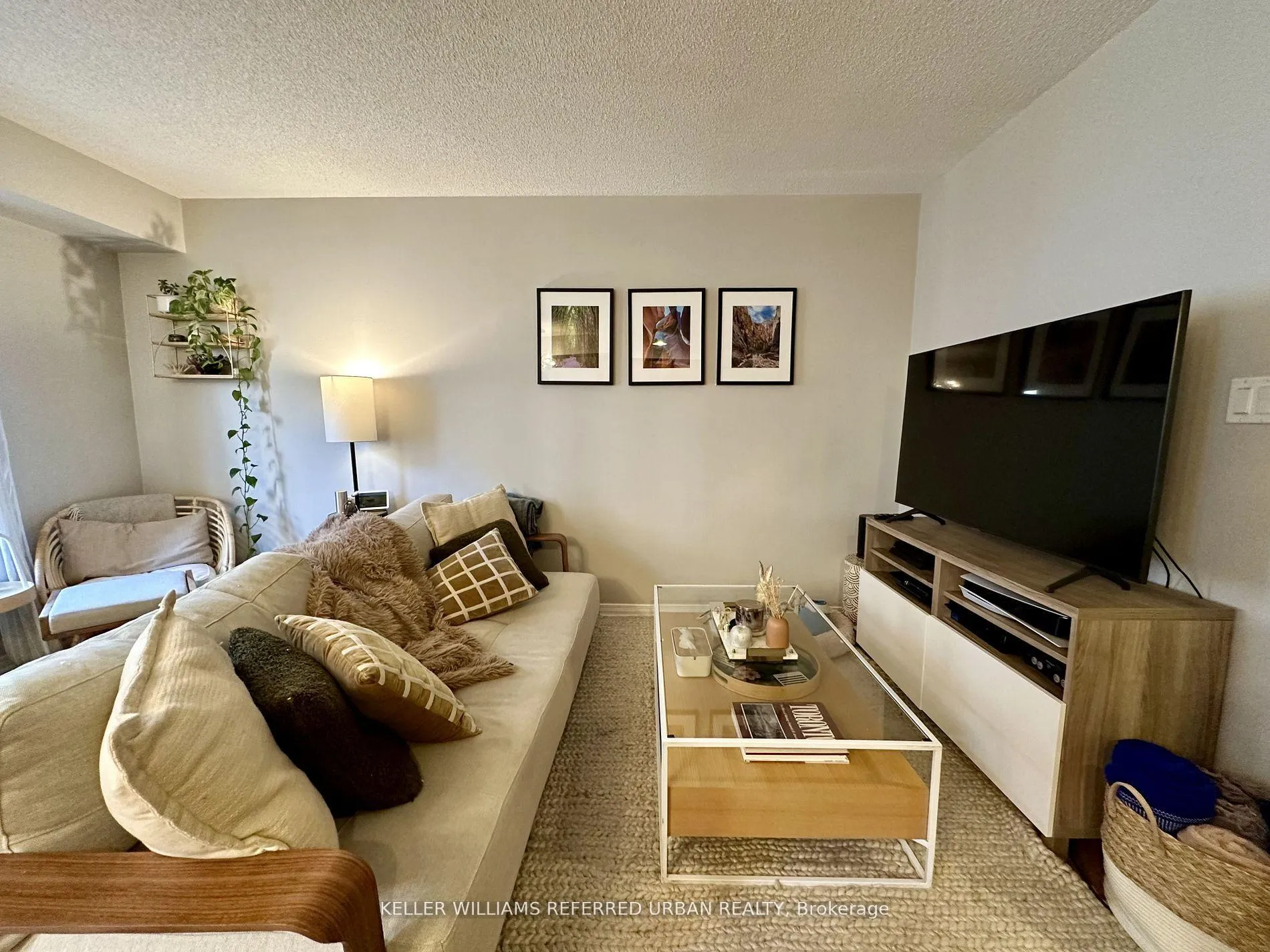 Photo 11 of Unit 319, 30 Western Battery Road, Toronto, Niagara — HOMEH