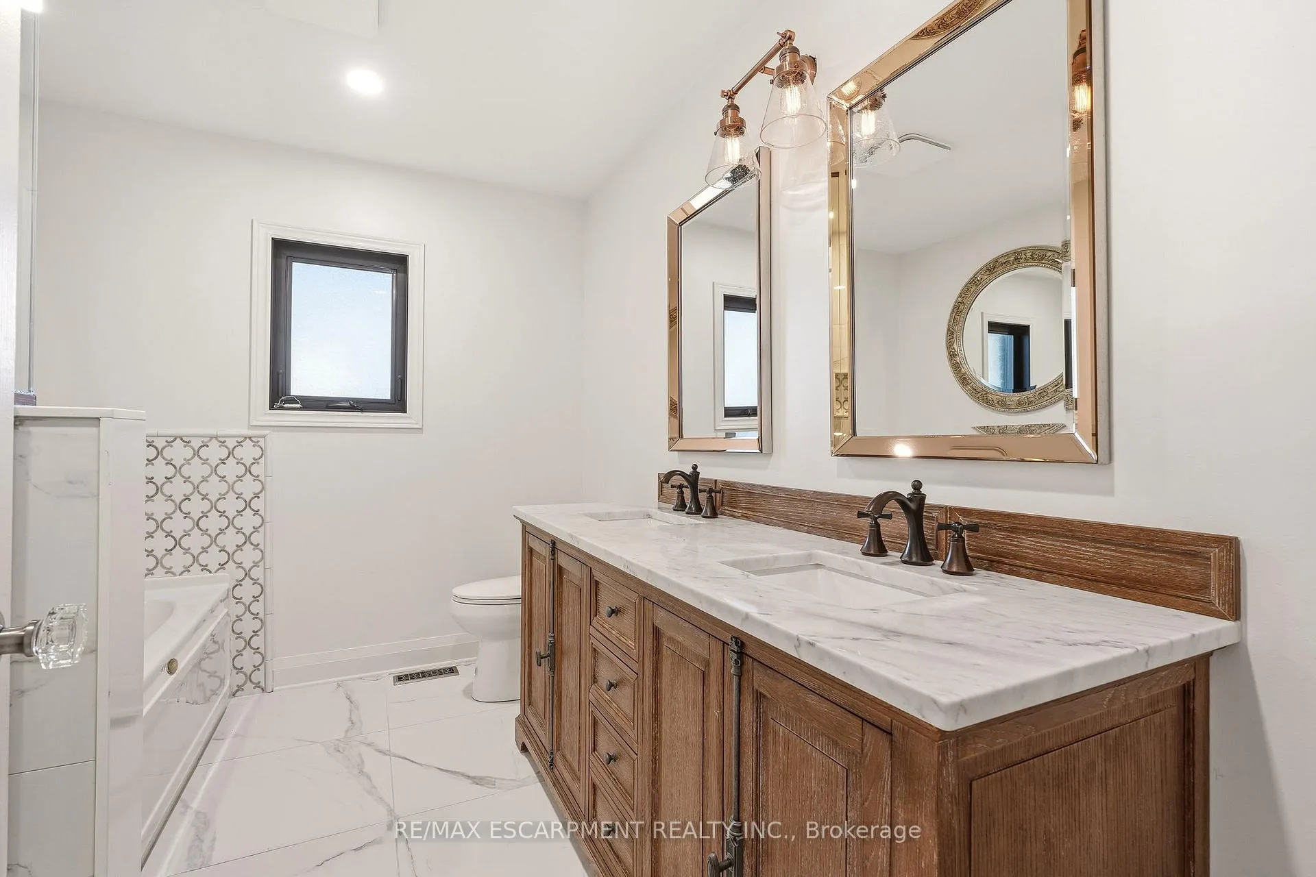 Photo 15 of 329 Plains Road W, Burlington, Bayview — HOMEH