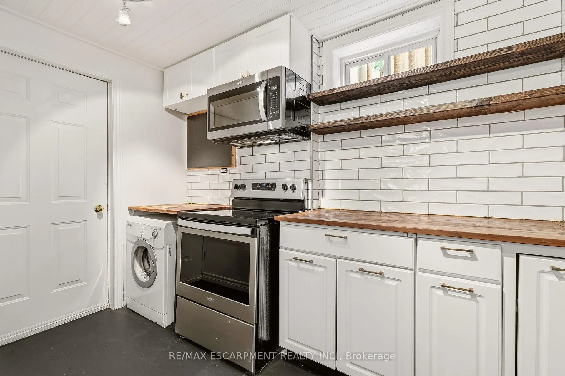 Photo 24 of 329 Plains Road W, Burlington, Bayview — HOMEH