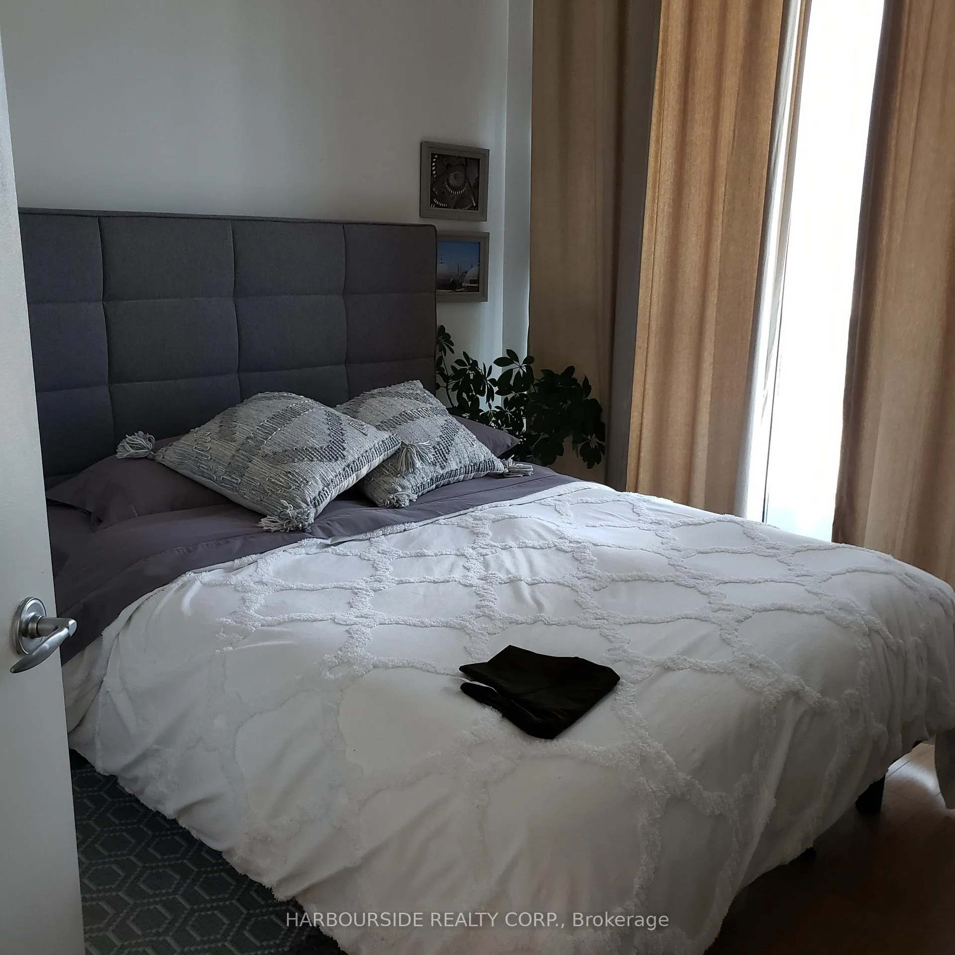 Photo 7 of Unit 3113, 8 York Street, Toronto, Waterfront Communities — HOMEH