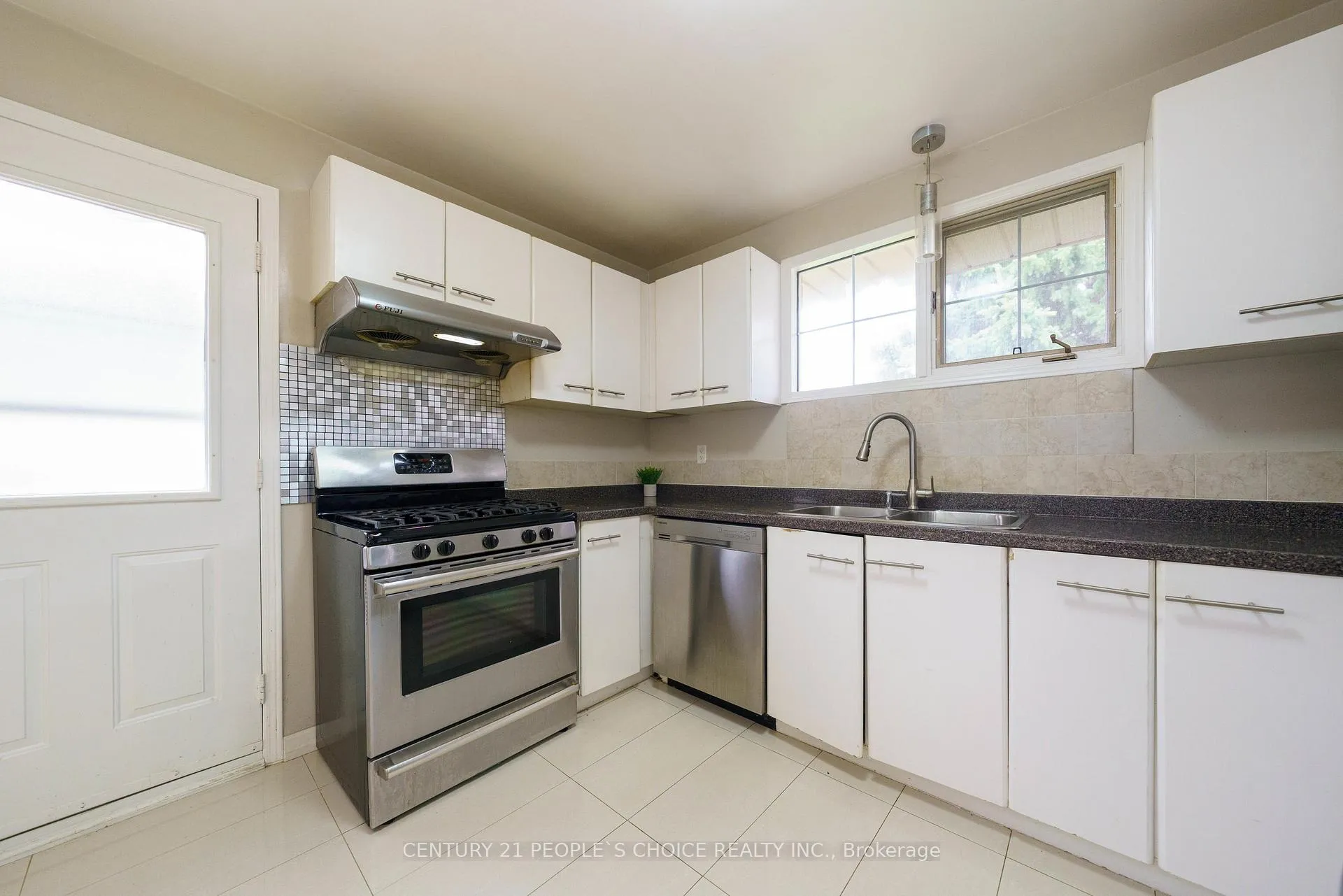 Photo 13 of 4 Hiscox Court, Whitby, Blue Grass Meadows — HOMEH