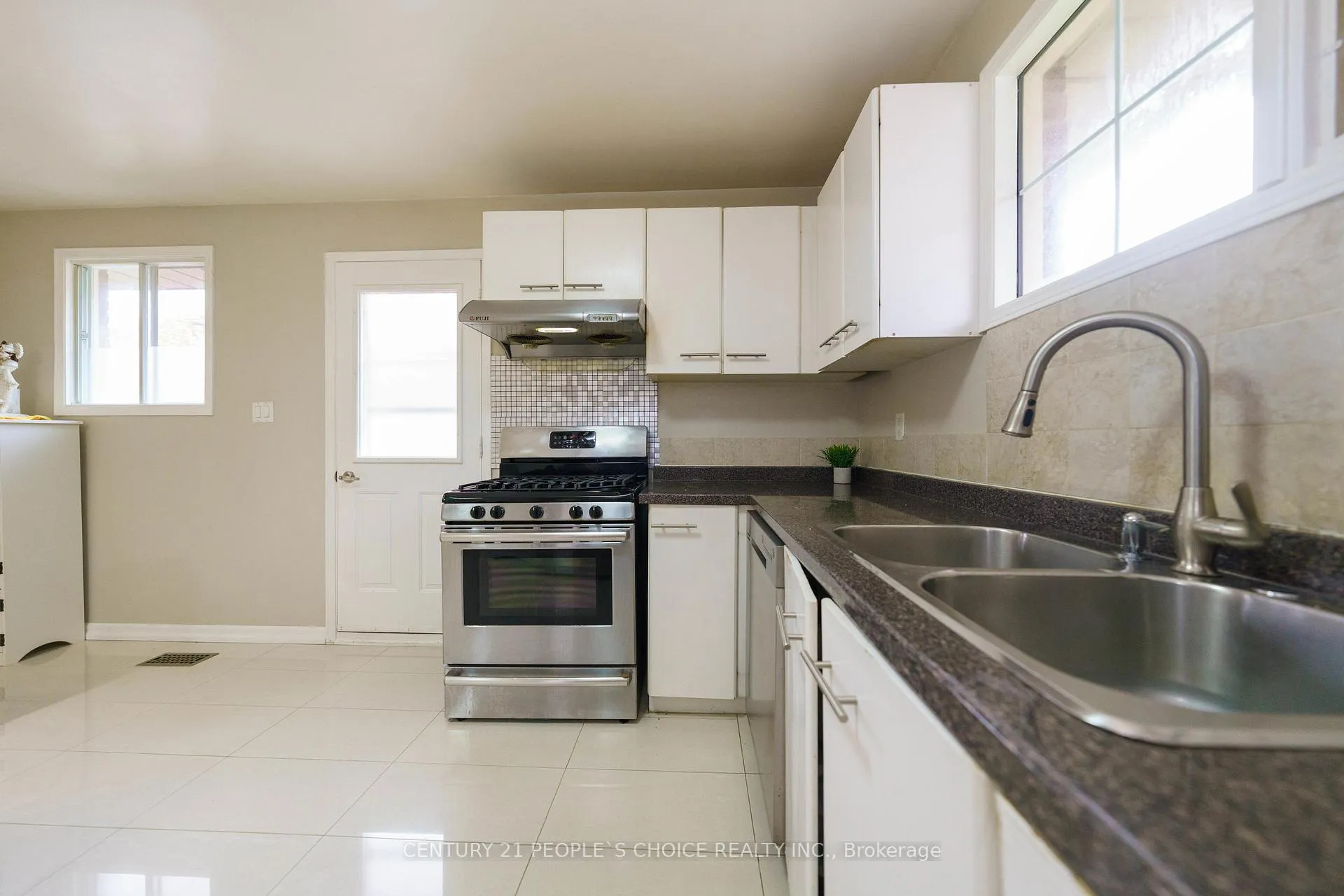 Photo 14 of 4 Hiscox Court, Whitby, Blue Grass Meadows — HOMEH