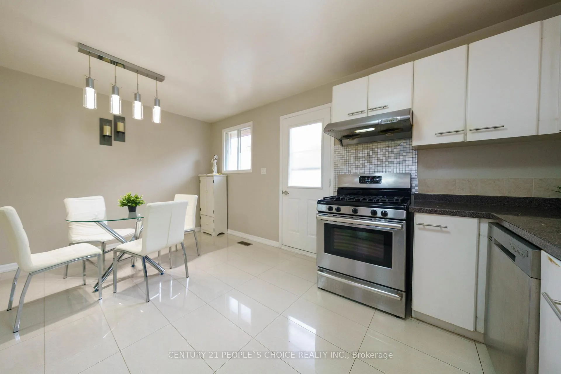 Photo 15 of 4 Hiscox Court, Whitby, Blue Grass Meadows — HOMEH