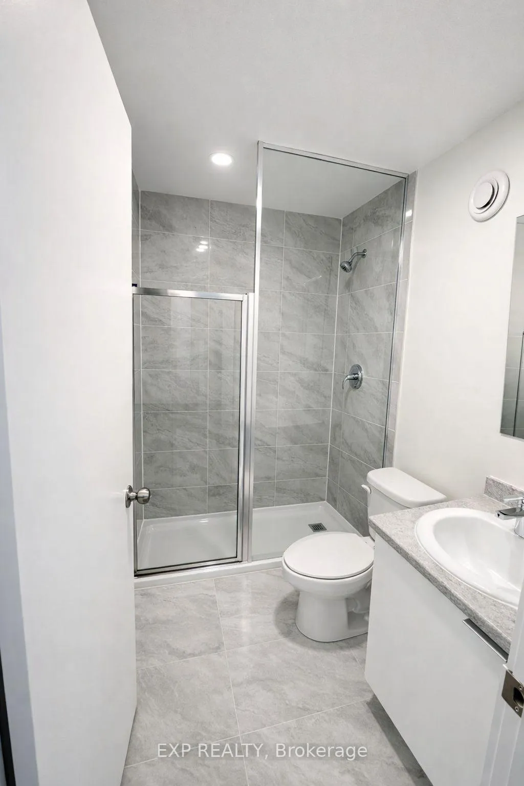 Photo 13 of Unit 304B, 16 Melbourne Avenue, St. Catharines, E. Chester — HOMEH