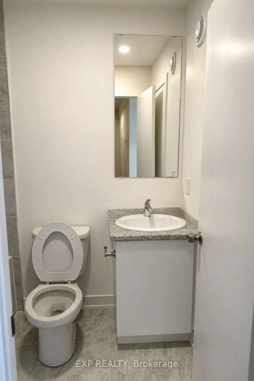 Photo 15 of Unit 304B, 16 Melbourne Avenue, St. Catharines, E. Chester — HOMEH