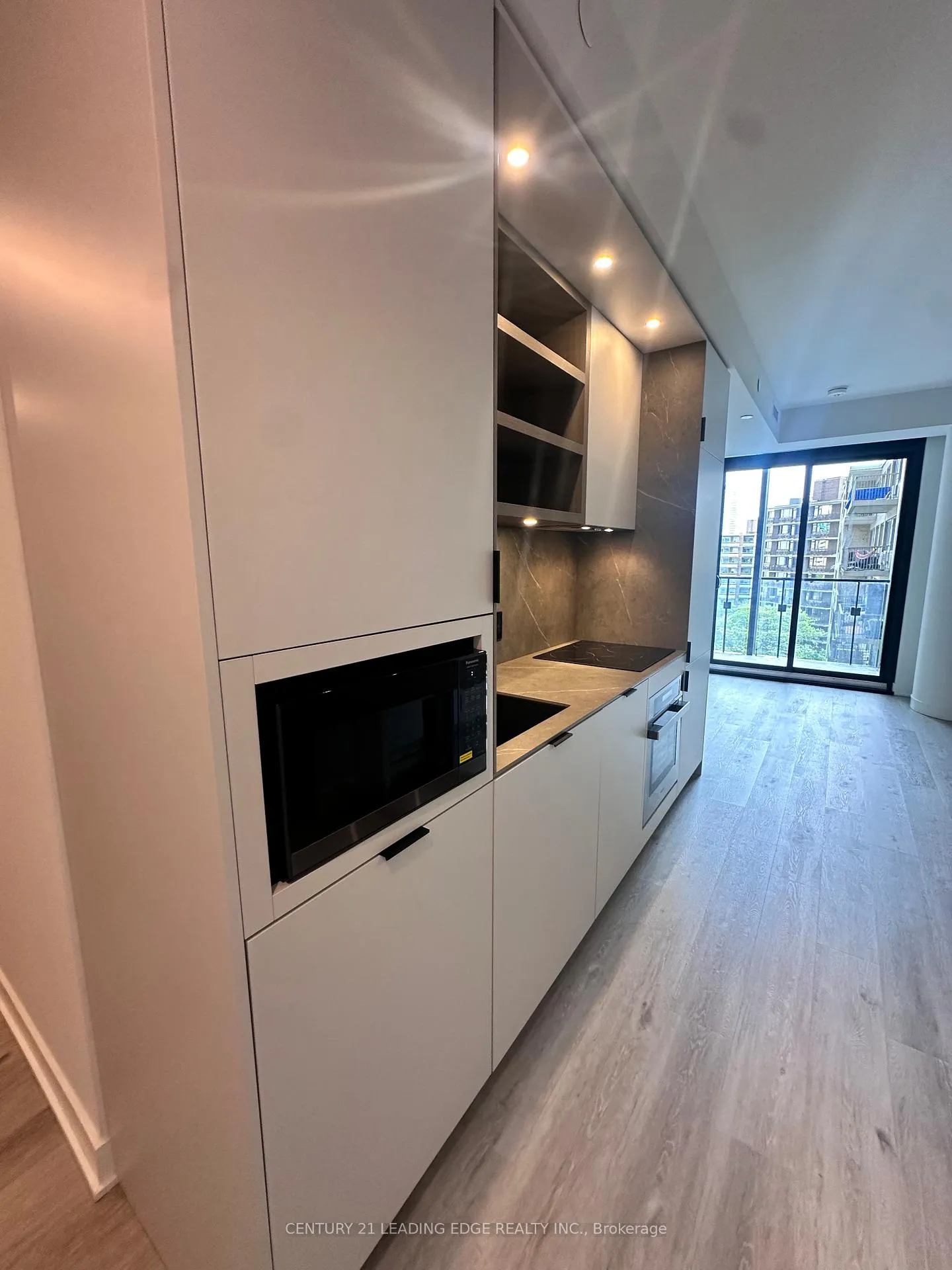 Photo 8 of Unit 807, 55 Charles Street E, Toronto, Church-Yonge Corridor — HOMEH