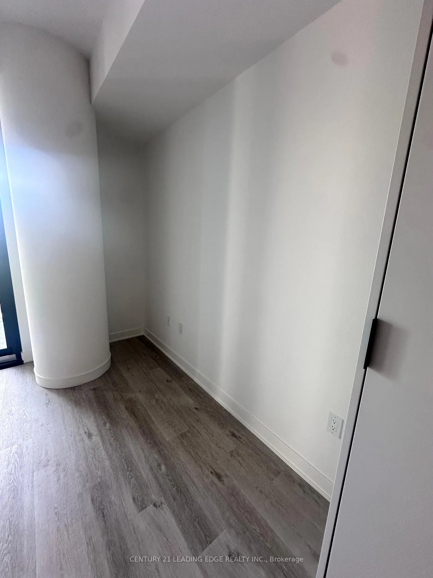 Photo 14 of Unit 807, 55 Charles Street E, Toronto, Church-Yonge Corridor — HOMEH