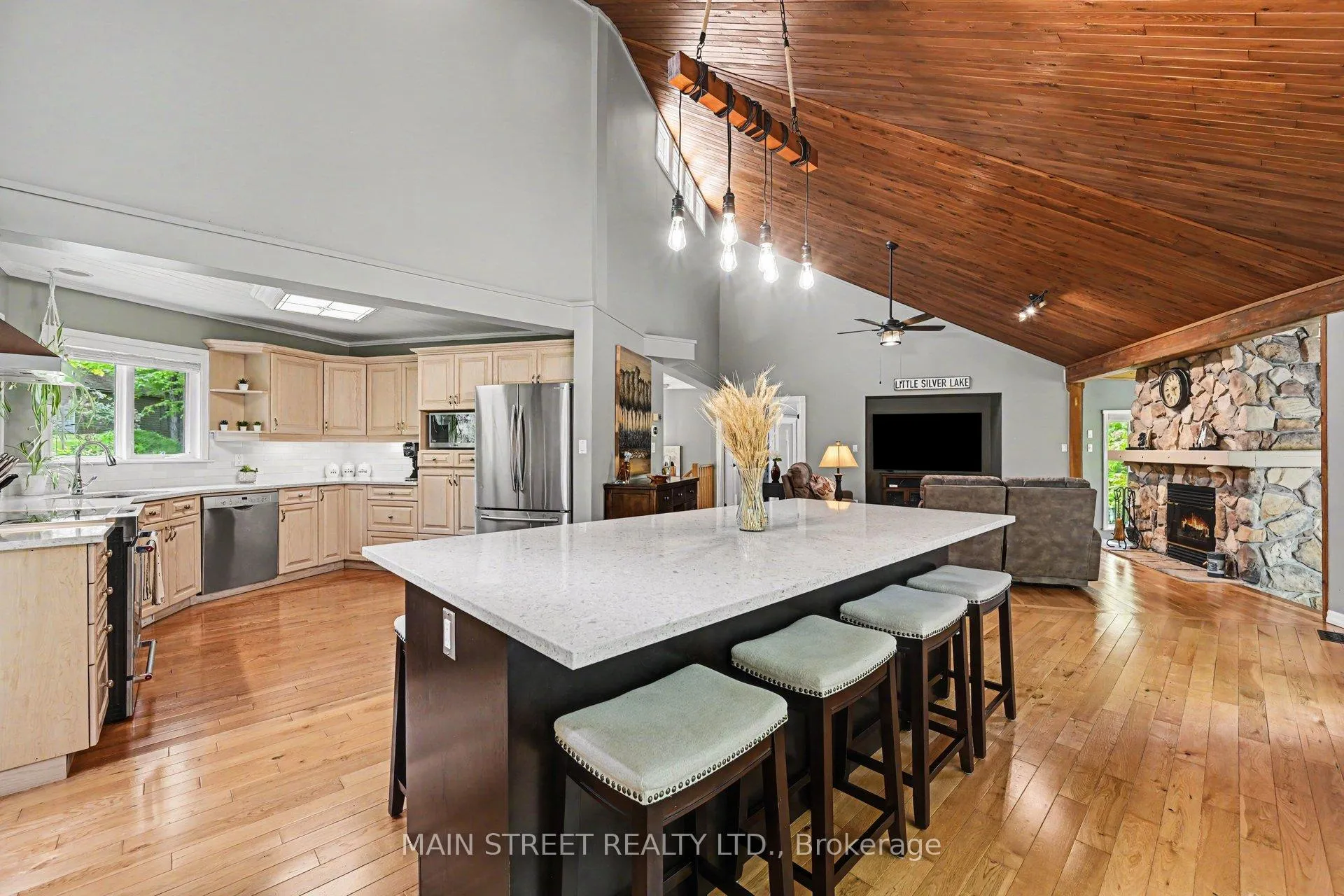 Photo 11 of 100 Rainbow Lane, Tay Valley, Bathurst/Burgess & Sherbrooke (South Sherbrooke) Twp — HOMEH