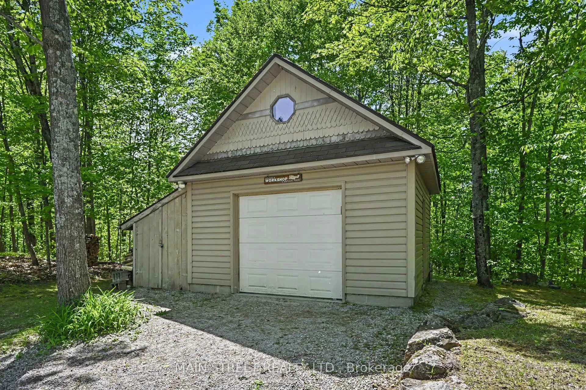 Photo 46 of 100 Rainbow Lane, Tay Valley, Bathurst/Burgess & Sherbrooke (South Sherbrooke) Twp — HOMEH