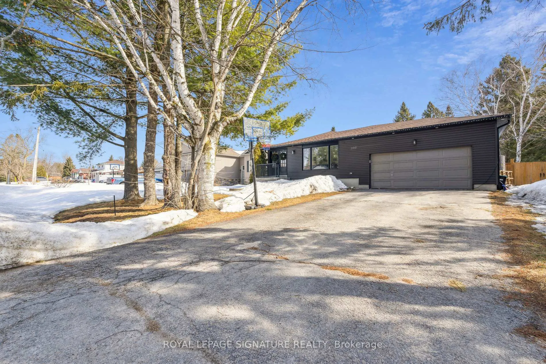 Photo 2 of 2199 Richard Street E, Innisfil, Alcona — HOMEH