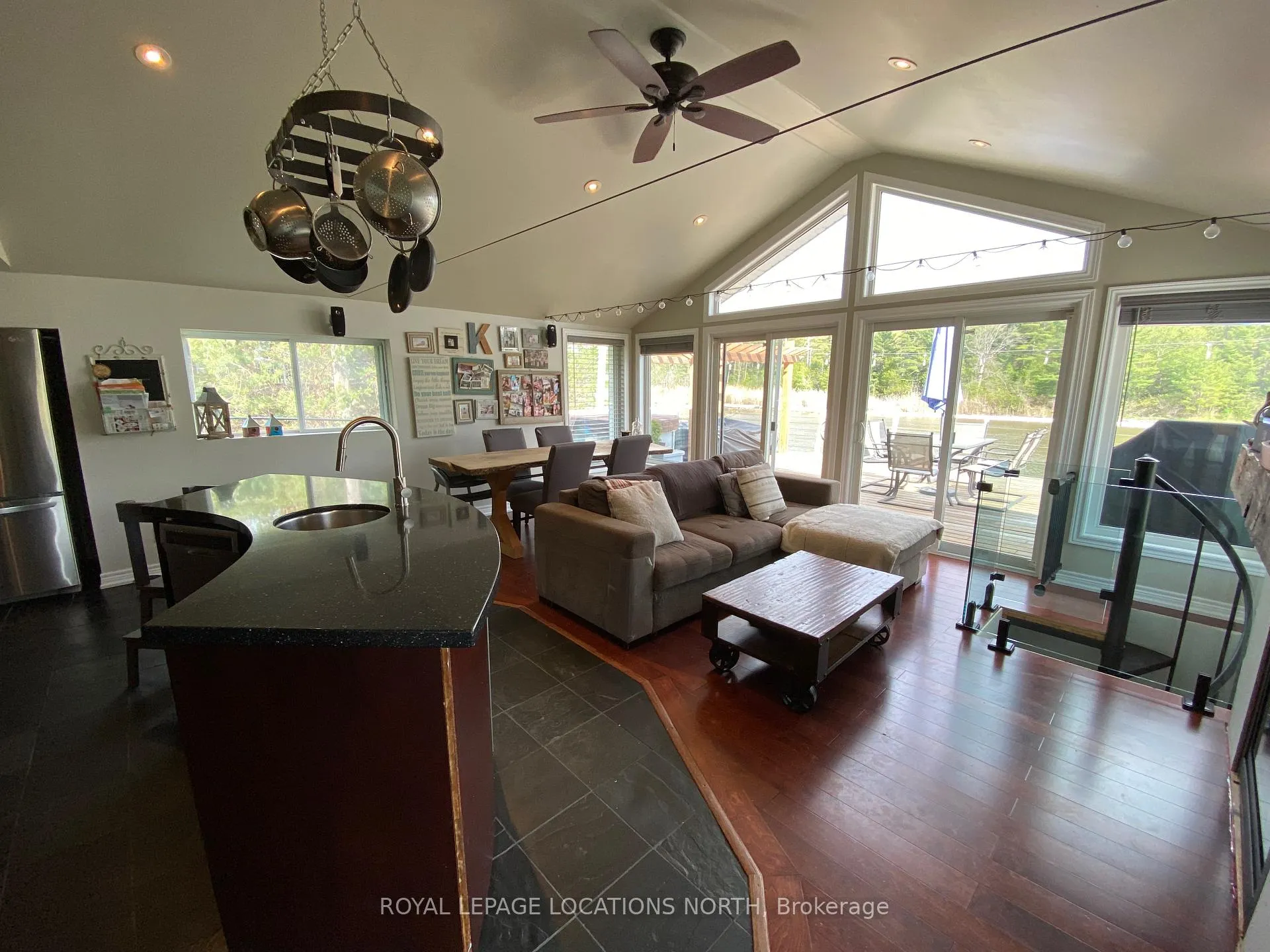 Photo 6 of 807 Mosley Street, Wasaga Beach — HOMEH