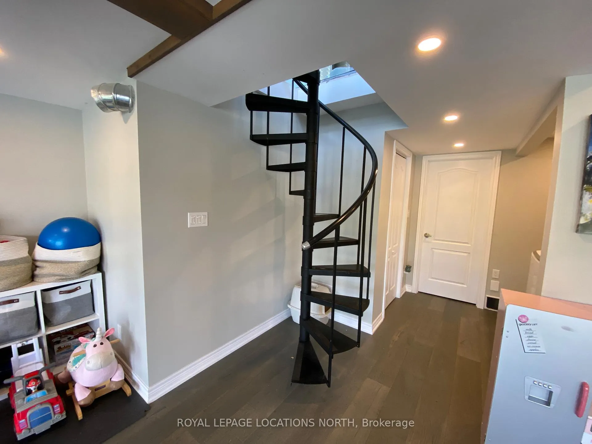 Photo 18 of 807 Mosley Street, Wasaga Beach — HOMEH