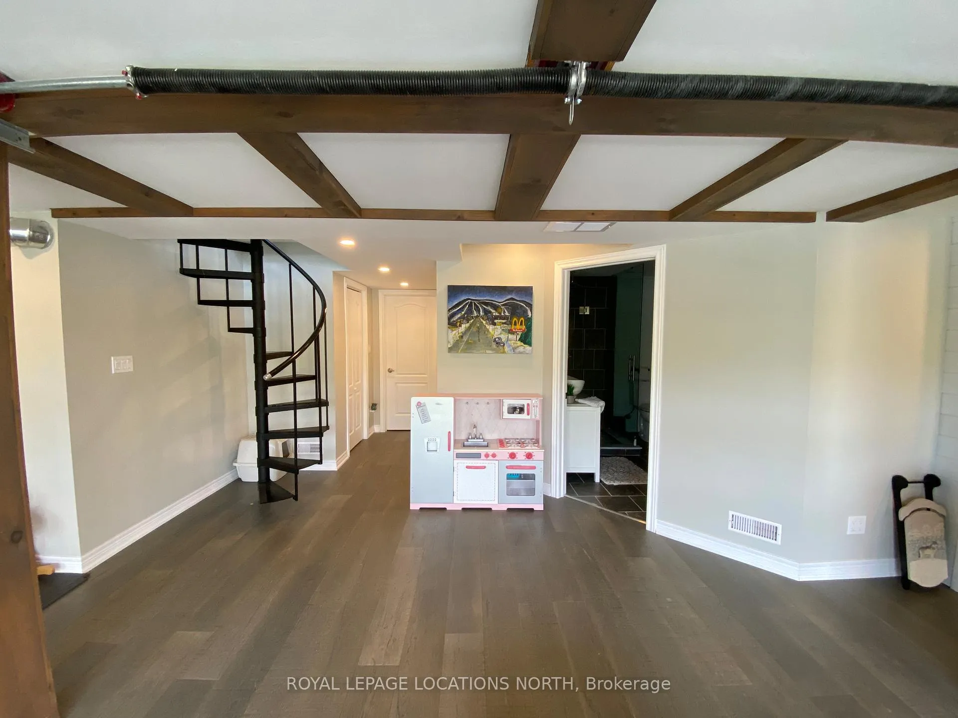 Photo 19 of 807 Mosley Street, Wasaga Beach — HOMEH