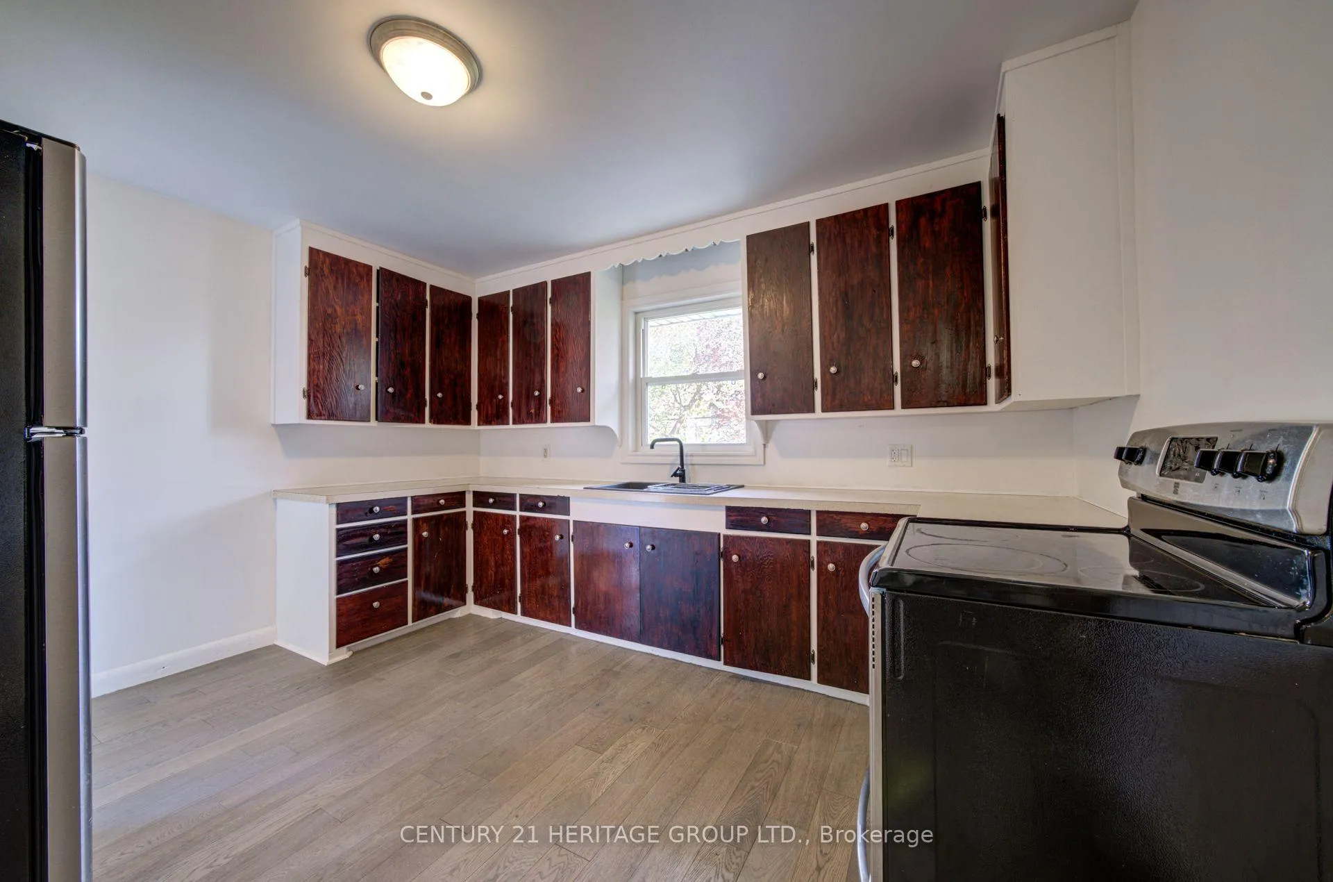 Photo 7 of 1654 Metro Road N, Georgina, Historic Lakeshore Communities — HOMEH