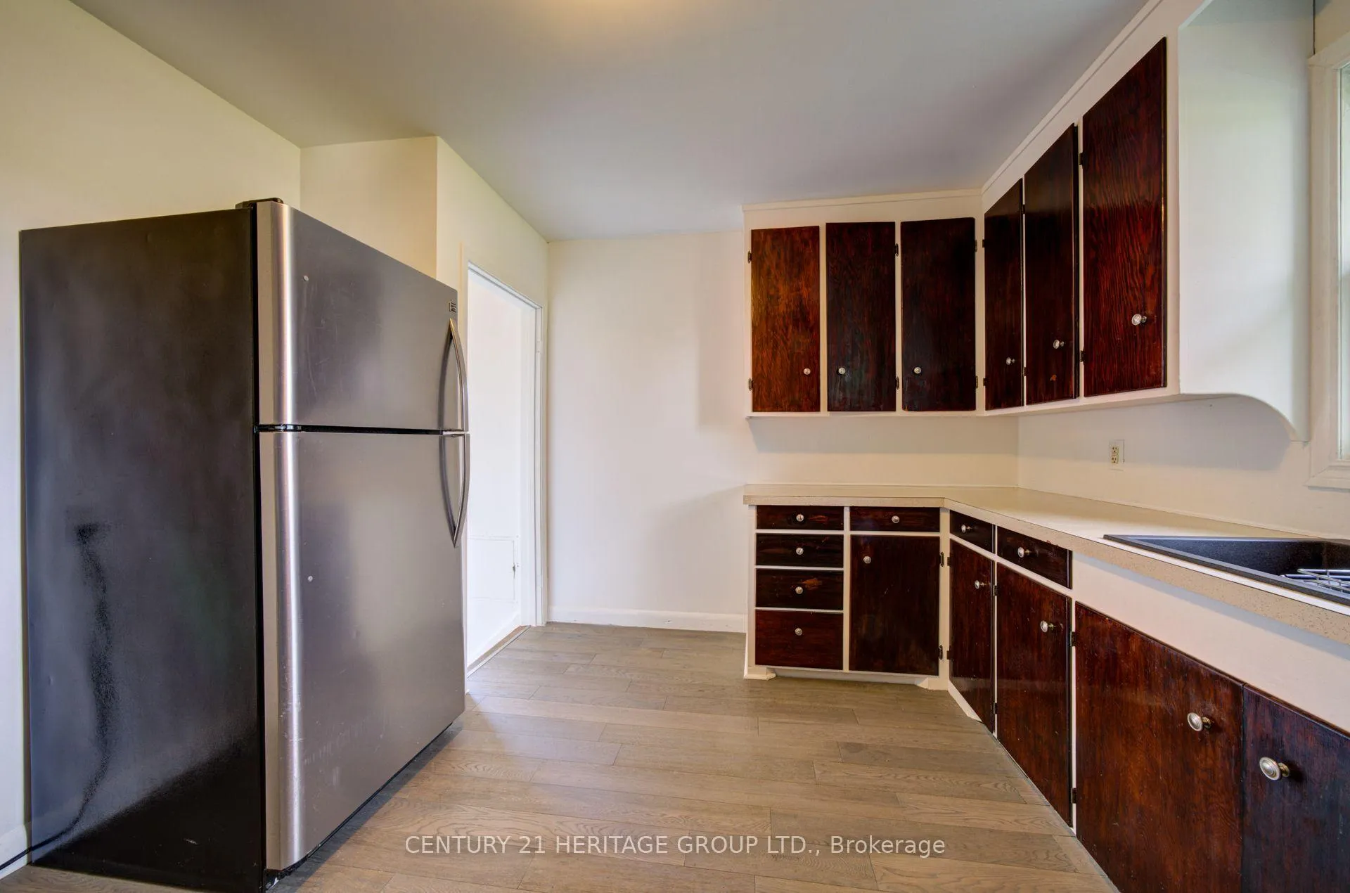 Photo 10 of 1654 Metro Road N, Georgina, Historic Lakeshore Communities — HOMEH
