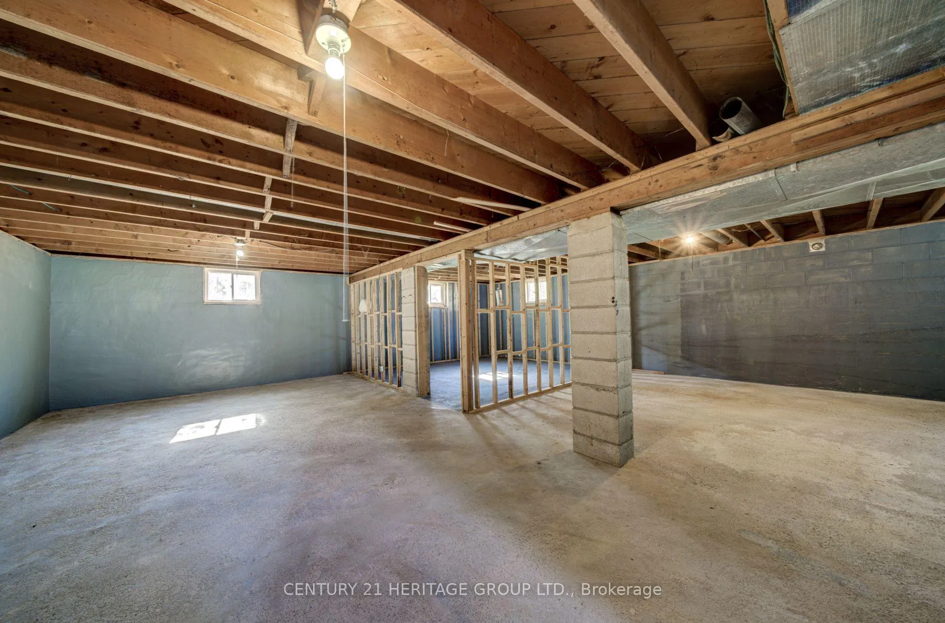 Photo 19 of 1654 Metro Road N, Georgina, Historic Lakeshore Communities — HOMEH