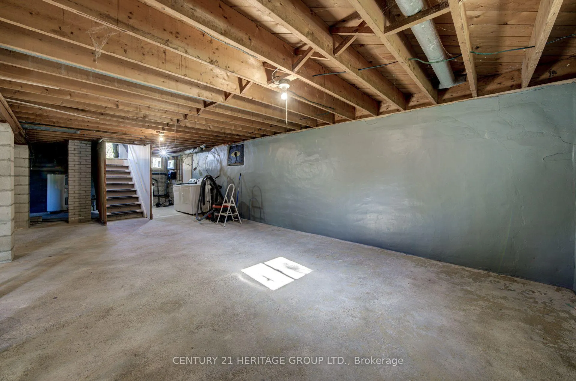 Photo 22 of 1654 Metro Road N, Georgina, Historic Lakeshore Communities — HOMEH