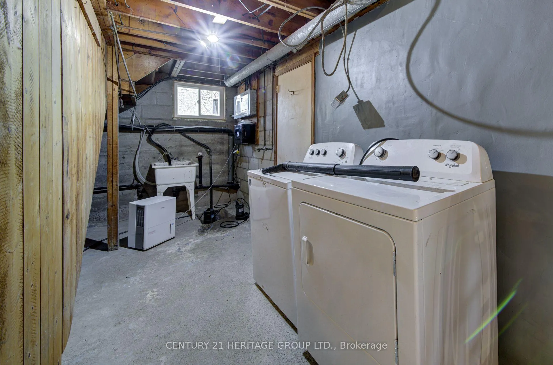 Photo 24 of 1654 Metro Road N, Georgina, Historic Lakeshore Communities — HOMEH
