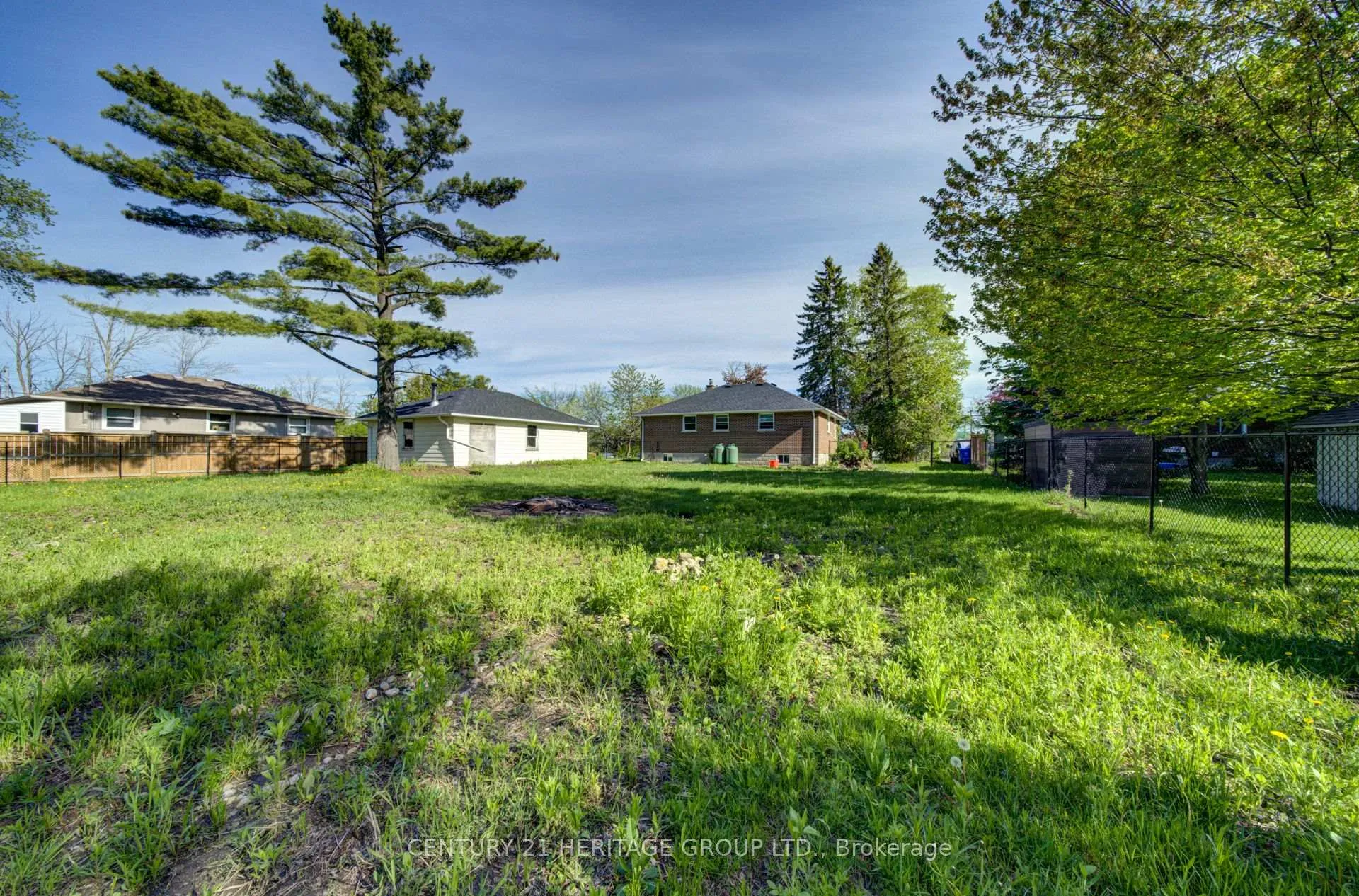 Photo 27 of 1654 Metro Road N, Georgina, Historic Lakeshore Communities — HOMEH