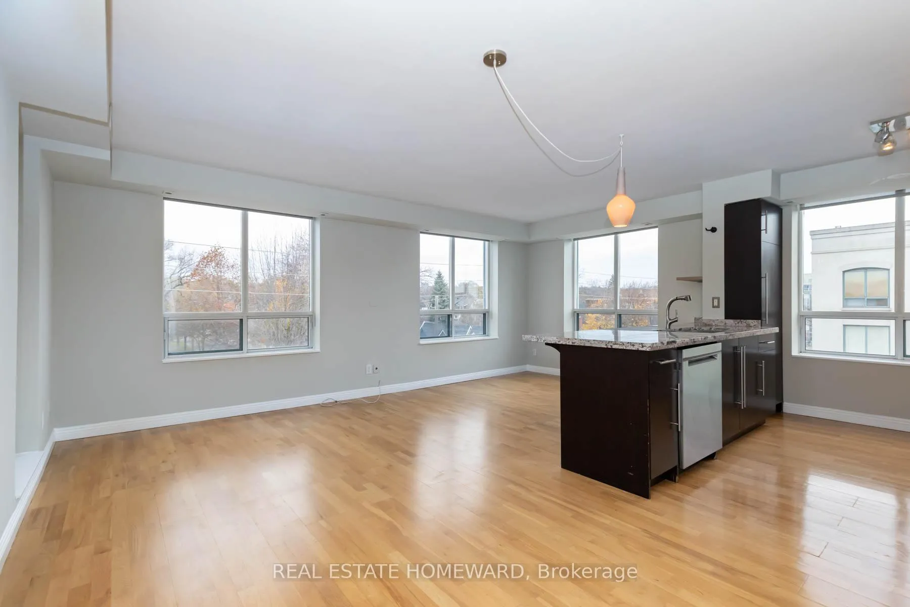 Photo 2 of Unit 413, 1765 Queen Street E, Toronto, The Beaches — HOMEH