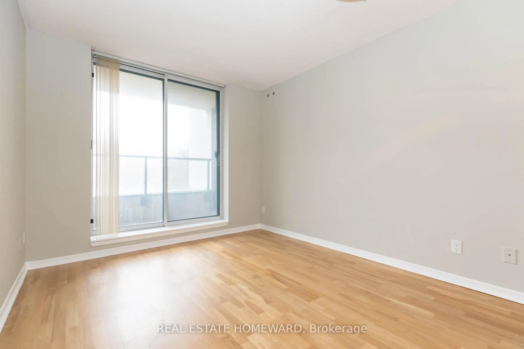 Photo 10 of Unit 413, 1765 Queen Street E, Toronto, The Beaches — HOMEH
